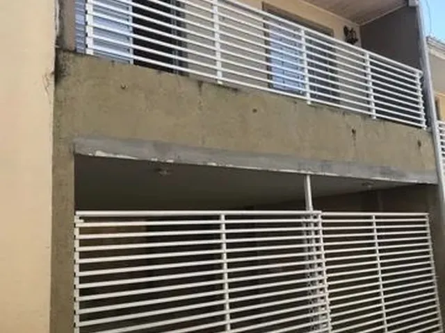 Imagem: Alugo Sobrado Xaxim Direto com o Proprietário