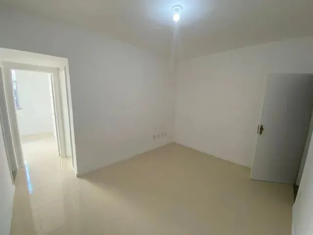 Imagem 7: Alugo Apartamento 2/4 com Dependência Completa, Centro 2 de Julho