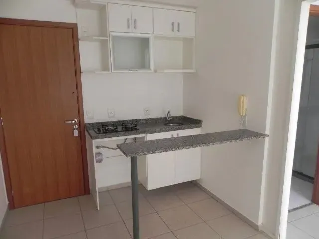 Imagem: A kitnet possui 1 Dormitório, 1 Banheiro, 1 Vaga na