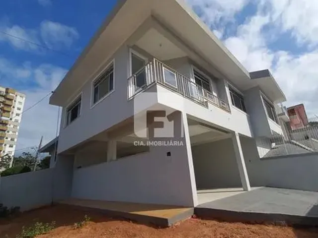 Imagem: Casa com 4 Dormitórios no Bairro Coloninha