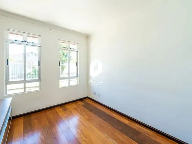 Imagem 13: Casa Ampla com Edícula e 5 Vagas de Garagem!