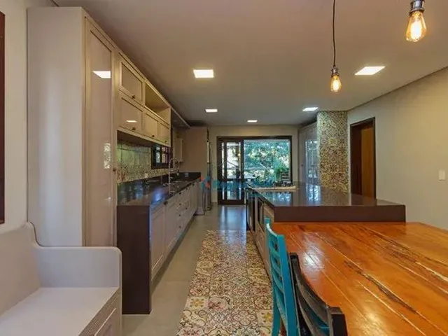 Imagem 11: Casa com 5 Dormitórios para Alugar, 391 M² por R$ 9.248,97/Mês - santa Felicidade
