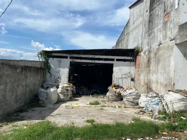 Imagem: Galpão Medindo 8 Metros de Largura com