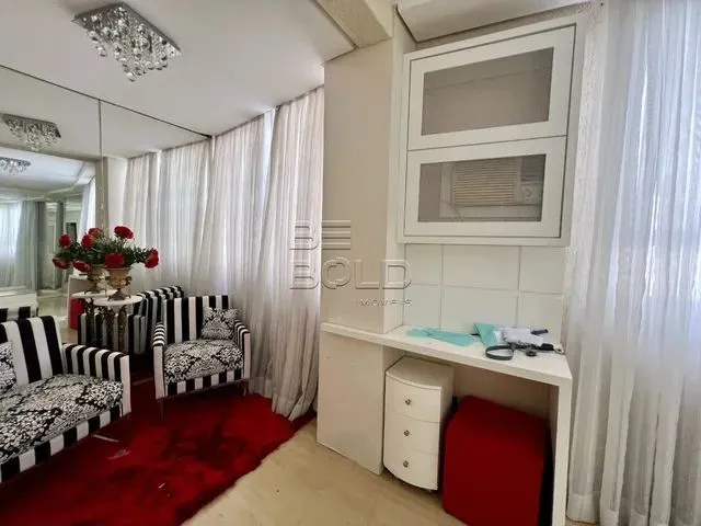 Imagem 10: Casa 4 Dormitórios em Coqueiros