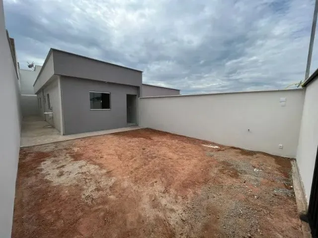Imagem: Casa com 03 Quartos a Venda