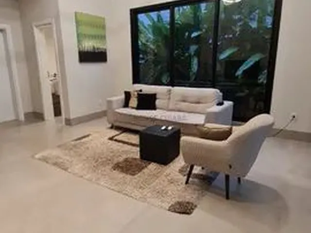 Imagem: A casa em condomínio possui 3 Dormitórios, 3 Suítes, 5