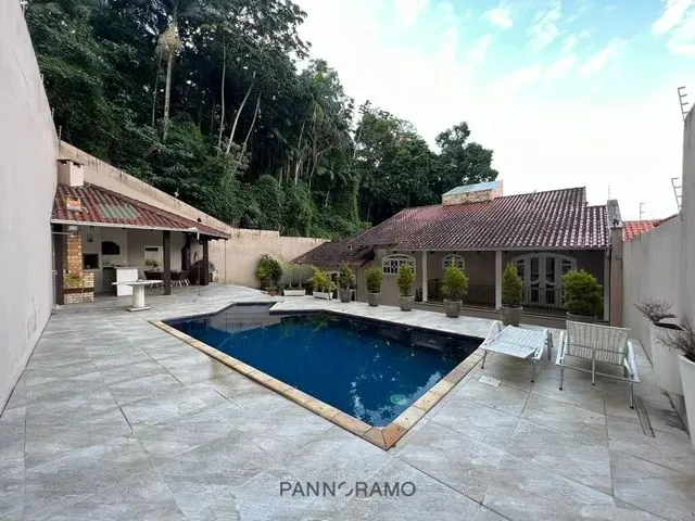 Imagem: Casa 3 Suítes com Piscina Próximo Ao Centro