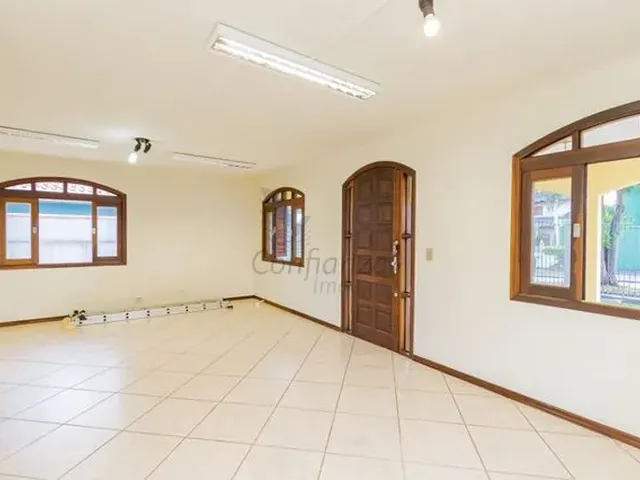 Imagem: Casa com 4 Dormitórios À Venda, 220 M²