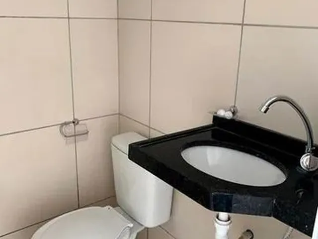 Imagem 3: Excelente Casa Duplex com Ótima Localização. 03 Suítes na Parte Superior, Sendo 02