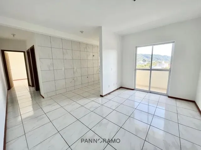 Imagem: O apartamento possui 2 Dormitórios, 1 Banheiro, 1 Vaga na