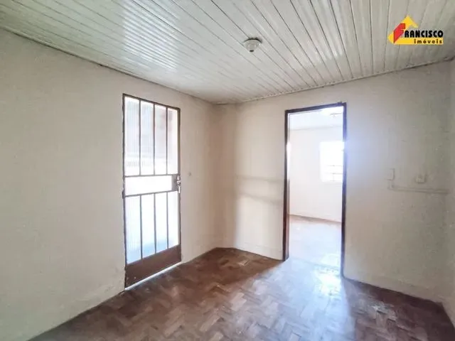 Imagem: Casa para Aluguel, 2 Quartos, 1 Vaga, Afonso