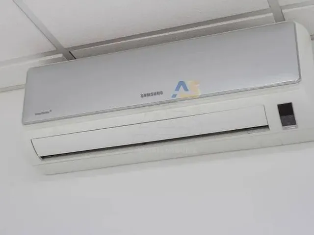 Imagem 2: Ótima Sala Comercial no Centro de Curitiba!