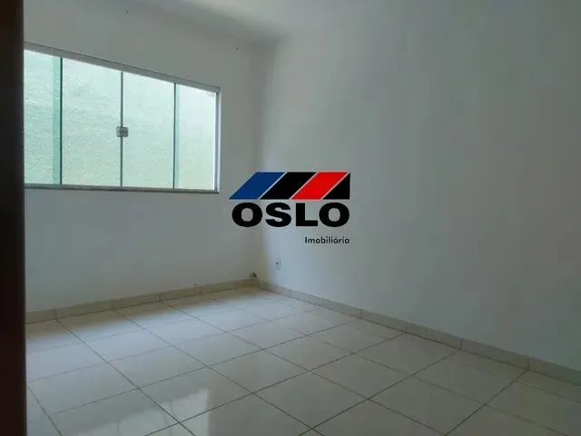 Imagem 14: Casa com 03 Quartos Sendo 01 Suíte, Garagem para 03 para Carros , Localizada no Cidade