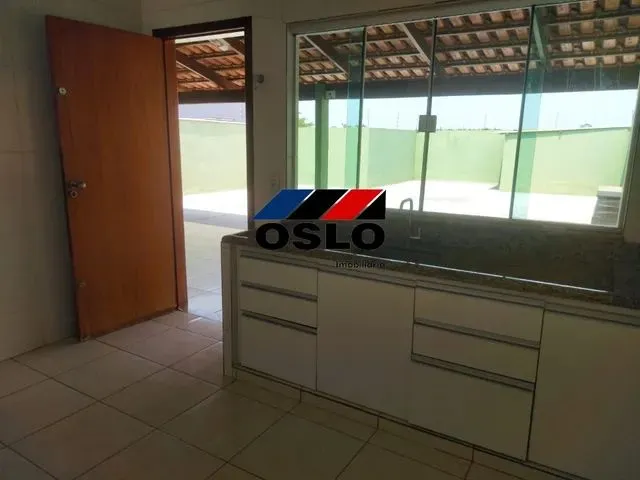 Imagem 13: Casa com 03 Quartos Sendo 01 Suíte, Garagem para 03 para Carros , Localizada no Cidade