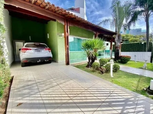 Imagem: Excelente Casa com 3 Quartos, 7 Vagas