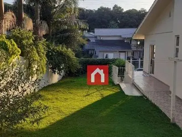 Imagem 3: Casa com 2 Dormitórios À Venda, 258 M² por R$ 1.300.000,00 - Universitário