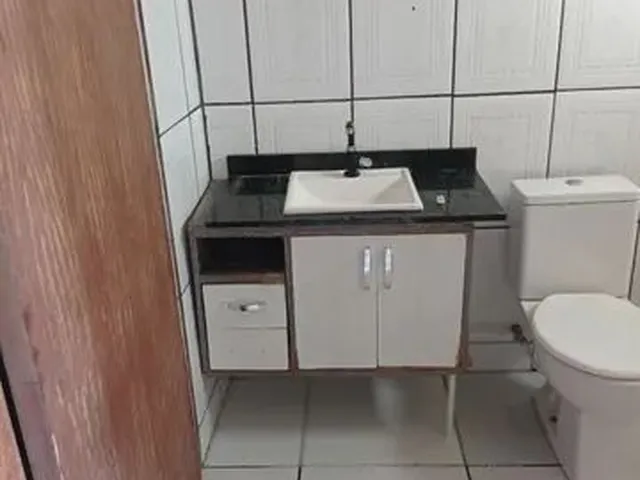 Imagem 3: Alugo Casa. Área de serviço, 1 Vaga na garageme3 Dormitórios