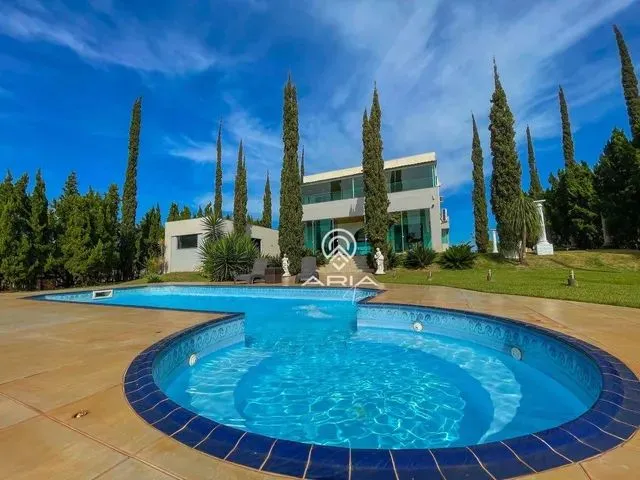 Imagem: Casa com 3 Suites, 527 M² no Condomínio
