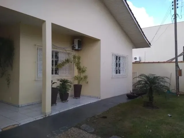 Imagem: Casa em Alvenaria no Centro com Suíte e