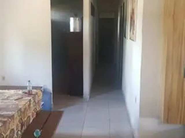Imagem: Casa de 3 Quartos e Um Terreno Enorme na