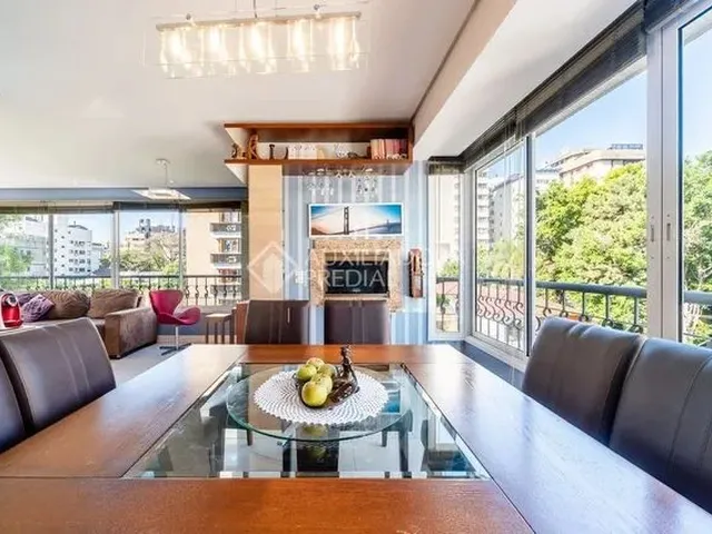 Imagem: Porto Alegre - Apartamento Padrão - Moinhos