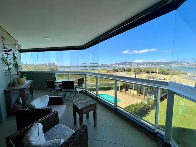 Imagem: O apartamento possui 3 Dormitórios, 3 Suítes, 4