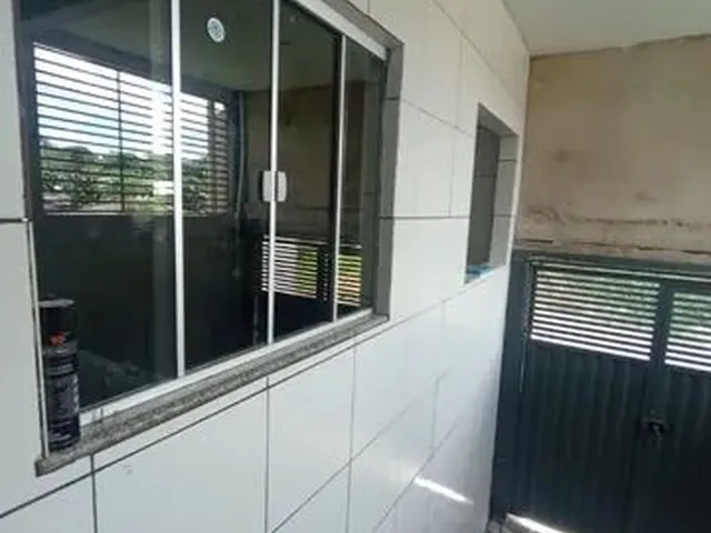 Imagem: Casa em Rua Pública