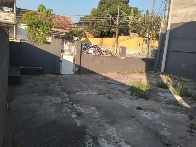 Imagem: Estou a Venda, Me Compra! Casa em Terreno