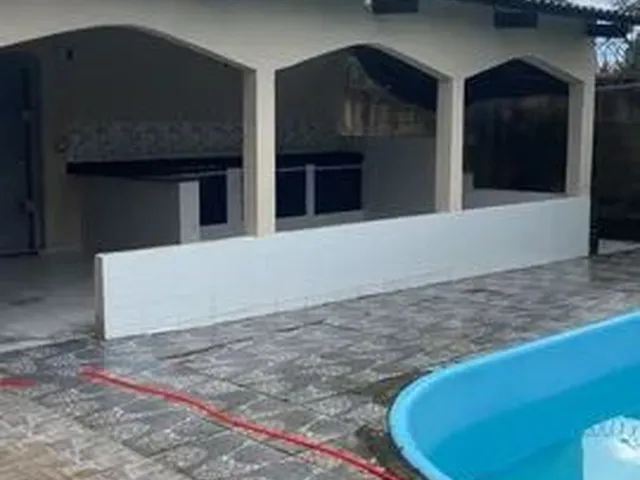 Imagem: Vende-Se Casa com Piscina no Bairro Montanhês
