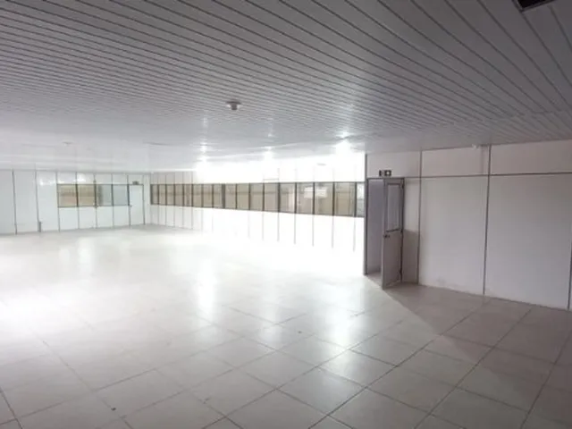 Imagem 5: Galpão para locação em Gravataí, RS, 3.800m², pé direito 10m, docas elevadas, junto