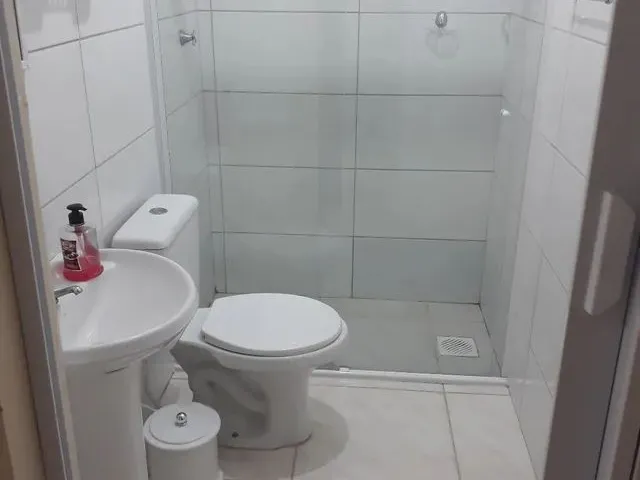 Imagem: A kitnet possui 1 Banheiro, 25m² de Área e está