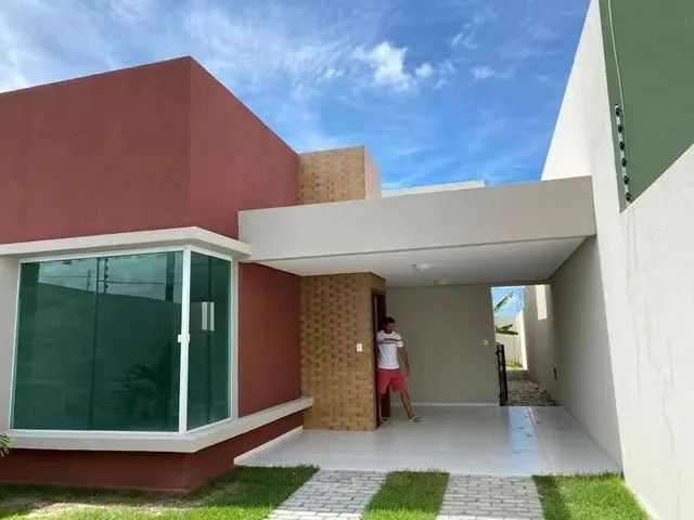 Imagem: A casa possui 3 Dormitórios, 1 Suíte, 2 Banheiros, 2
