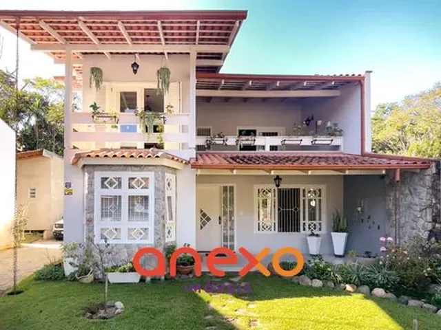 Imagem: Linda Casa À Venda! Espaçosa e Aconchegante!