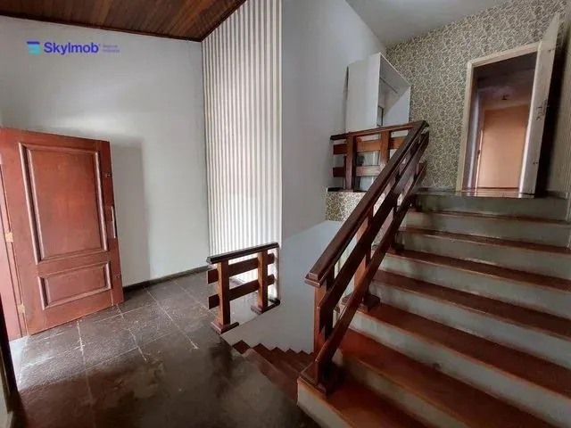 Imagem 11: Ampla Casa À Venda com 338M² - 4 Dormitórios Sendo 4 Suítes com Piscina no Jardim