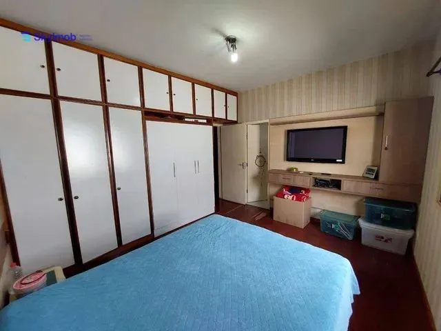 Imagem 14: Ampla Casa À Venda com 338M² - 4 Dormitórios Sendo 4 Suítes com Piscina no Jardim