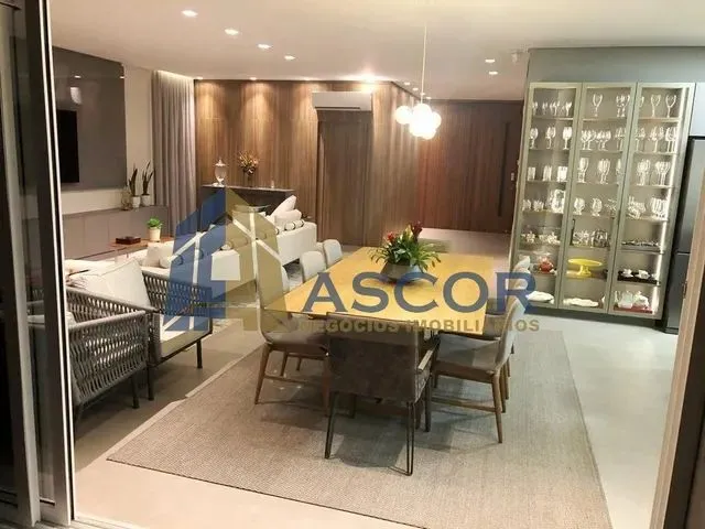 Imagem: Excelente Casa de 4 Suítes em Jurerê Internacional