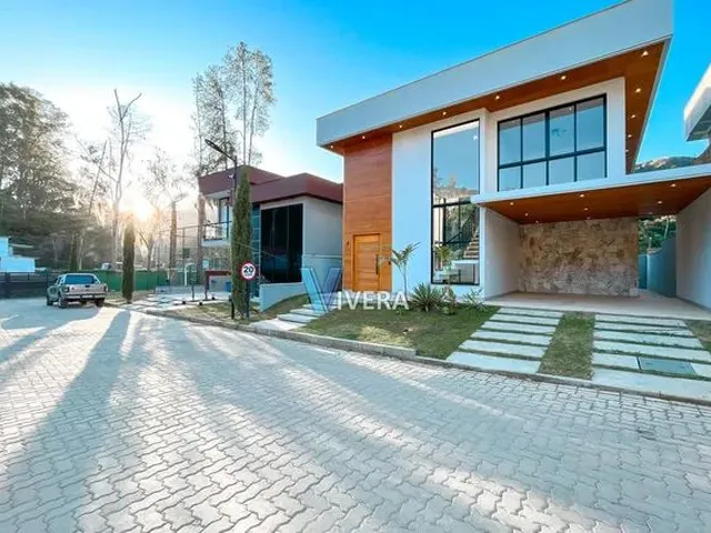 Imagem: Casa Dentro de Condomínio, no Bairro Cascata