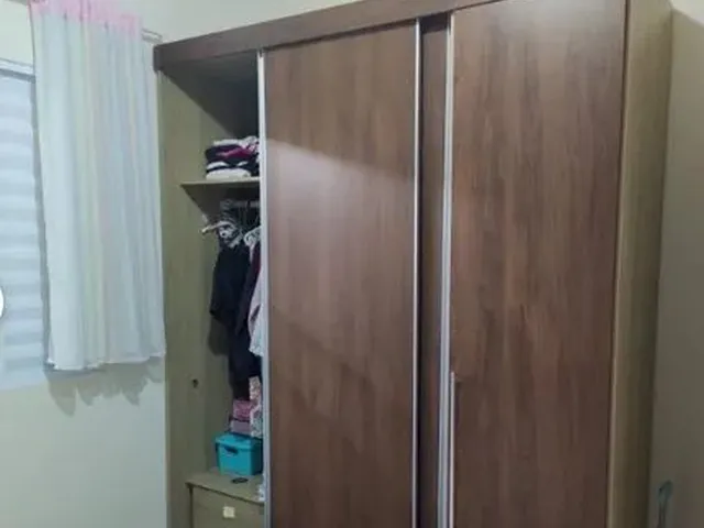 Imagem 9: Casa com Armários Planejados, com 3 Quartos, 1 Suíte com Ótima Localização