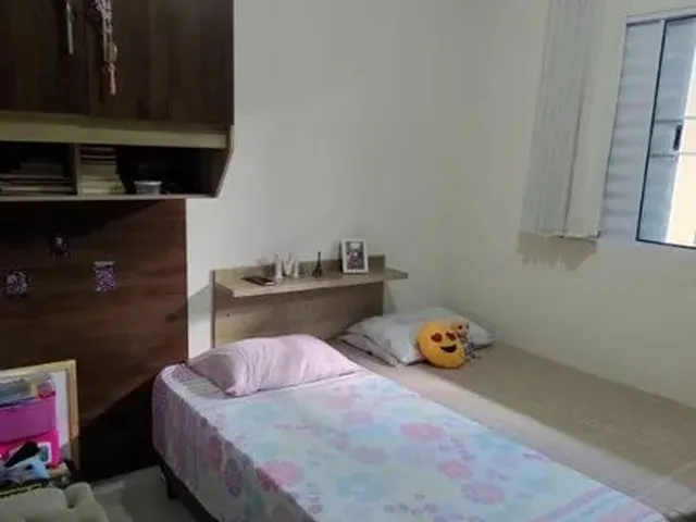 Imagem 12: Casa com Armários Planejados, com 3 Quartos, 1 Suíte com Ótima Localização