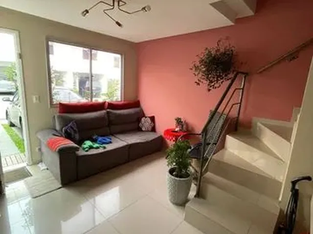 Imagem: Lindo Sobrado Reformado no Horto do Ypê
