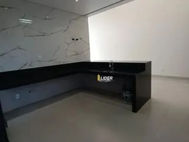 Imagem 16: Casa para Aluguel, 3 Quartos, 1 Suíte, 3 Vagas, Bosque dos Buritis - Uberlândia/Mg