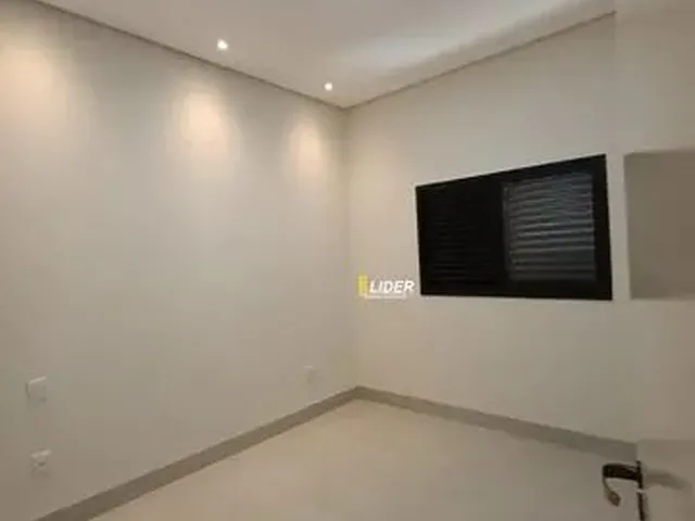 Imagem 9: Casa para Aluguel, 3 Quartos, 1 Suíte, 3 Vagas, Bosque dos Buritis - Uberlândia/Mg