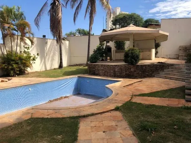 Imagem 1: Casa para Aluguel, 4 Quartos, 3 Suítes, 4 Vagas, Tabajaras - Uberlândia/Mg