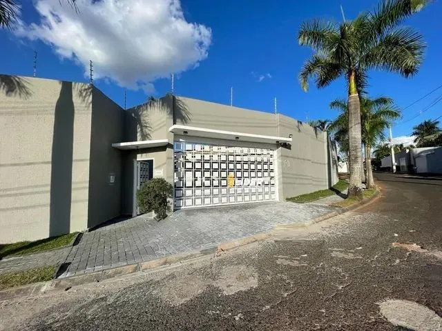 Imagem: Casa para Aluguel, 4 Quartos, 2 Suítes