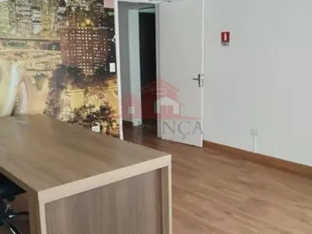 Imagem 12: Casa Comercial para Locação em Apucarana, Vila Frankó, 6 Dormitórios, 2 Banheiros, 1