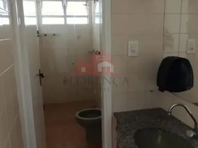 Imagem 8: Casa Comercial para Locação em Apucarana, Vila Frankó, 6 Dormitórios, 2 Banheiros, 1