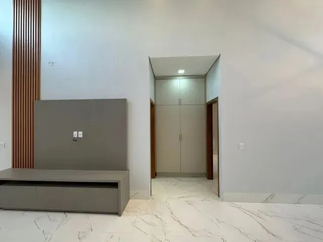 Imagem 9: Casa com e Sem Armários - Acabamento Diferenciado