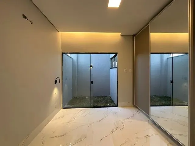 Imagem 2: Casa com e Sem Armários - Acabamento Diferenciado