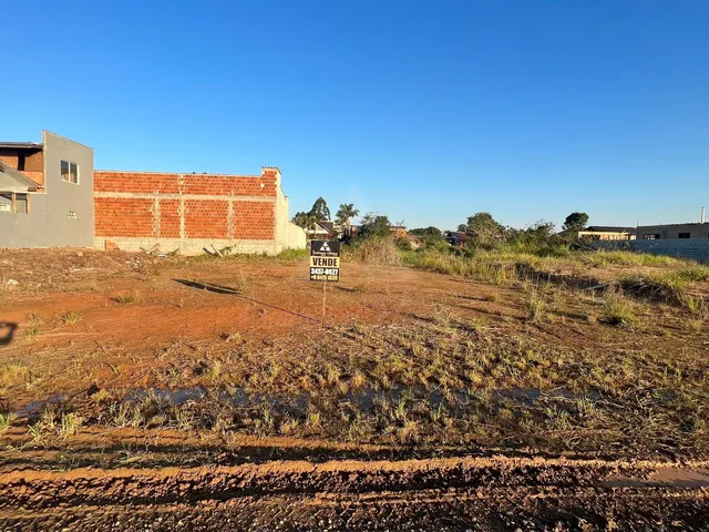 Imagem: Terreno À Venda com 302M², R$140.000,00