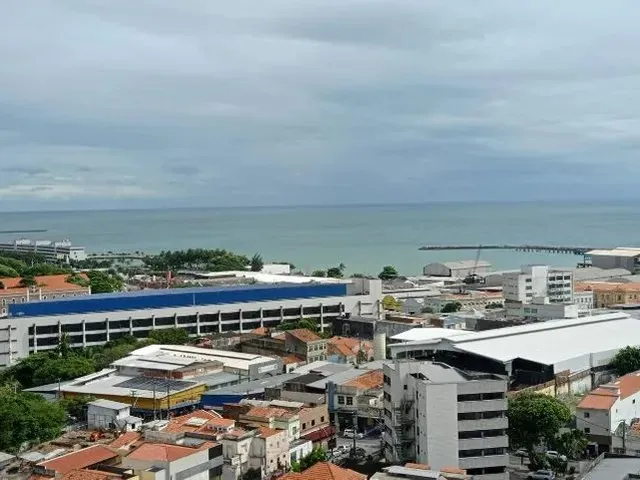 Imagem: No Centro da Cidade com Vista Mar